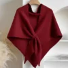 Women‘s Oversized Knitted Shawl Wrap brown